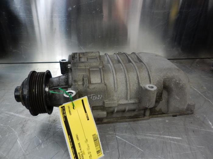 Used Compressor Mercedes C (W203) 2.0 C-200K 16V Price on request offered by Tijdeman Mercedes Onderdelen