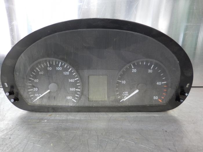 Begagnade Instrumentpanel Mercedes Sprinter 3,5t (906.63) 315 CDI 16V Pris € 90,74 Inklusive moms erbjuds av Tijdeman Mercedes Onderdelen