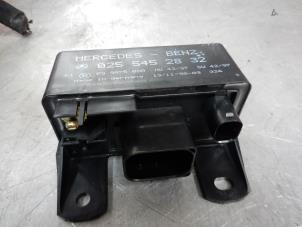 Used Glow plug relay Mercedes A (W168) 1.7 A-170 CDI 16V Price € 25,00 Margin scheme offered by Tijdeman Mercedes Onderdelen