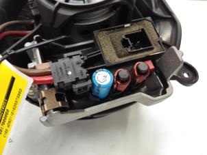 Used Heater resistor Mercedes E (W211) 2.7 E-270 CDI 20V Price € 30,00 Margin scheme offered by Tijdeman Mercedes Onderdelen