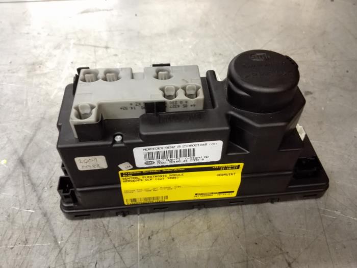 Usagé Module électronique central Mercedes CLK (C208) 2.0 200 16V Prix sur demande proposé par Tijdeman Mercedes Onderdelen