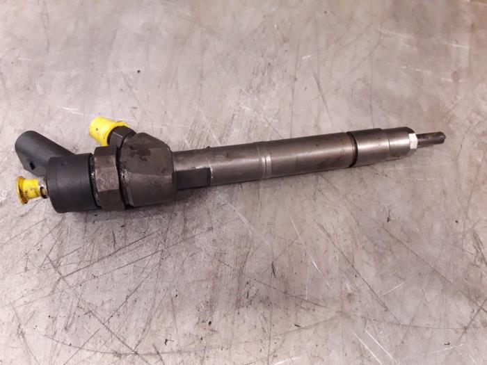 Usagé Injecteurs Mercedes A (W168) 1.7 A-170 CDI 16V Prix € 95,00 Règlement à la marge proposé par Tijdeman Mercedes Onderdelen