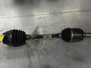 Used Front drive shaft, left Mercedes ML II (164/4JG) 3.0 ML-280 CDI 4-Matic V6 24V Price on request offered by Tijdeman Mercedes Onderdelen