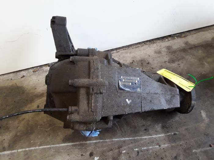 Begagnade Främre differential Mercedes ML I (163) 320 3.2 V6 18V Aut.Kat. Pris på förfrågan erbjuds av Tijdeman Mercedes Onderdelen
