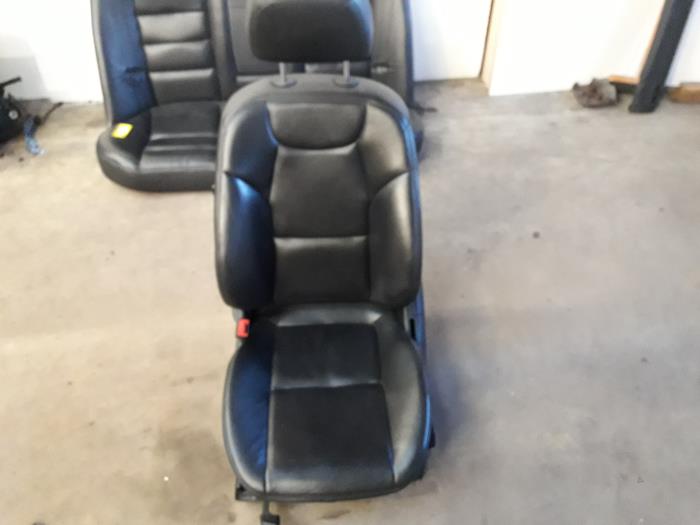 Gebrauchte Sitz links Mercedes C (W204) 2.2 C-200 CDI 16V Preis € 170,00 Margenregelung angeboten von Tijdeman Mercedes Onderdelen