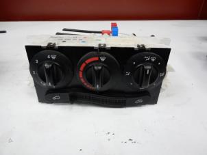 Usados Panel de control de calefacción Mercedes A (W168) 1.4 A-140 Precio € 25,00 Norma de margen ofrecido por Tijdeman Mercedes Onderdelen