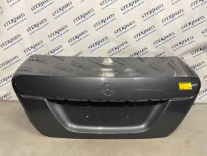 Used Boot lid Mercedes S (W221) 3.0 S-320 CDI 24V 4-Matic Price € 250,00 Margin scheme offered by Sterparts Mercedes specialist