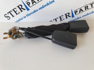 Used Rear seatbelt buckle, right Mercedes S (W220) 3.2 S-320 CDI Price € 25,00 Margin scheme offered by Sterparts Mercedes specialist
