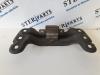 Gearbox mount from a Mercedes S (W220), 1998 / 2005 3.2 S-320 CDI, Saloon, 4-dr, Diesel, 3.222cc, 150kW (204pk), RWD, OM648960, 2002-10 / 2005-09, 220.025 2003