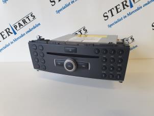 Gebrauchte Radio CD Spieler Mercedes C (W204) 2.2 C-200 CDI 16V Eco Preis € 150,00 Margenregelung angeboten von Sterparts Mercedes specialist