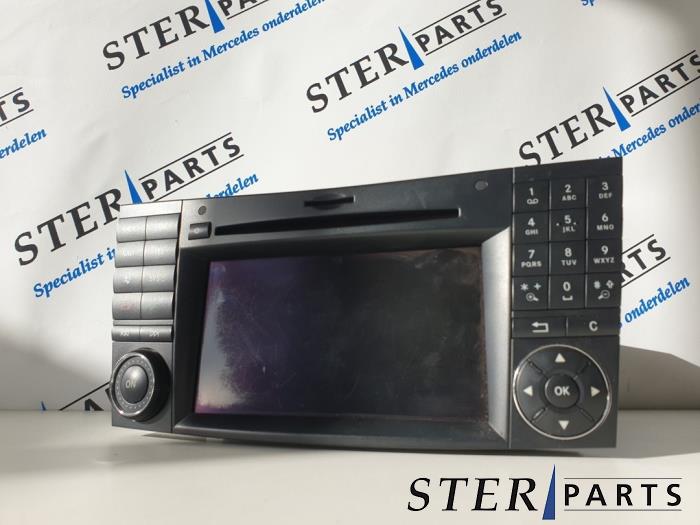 Używane System nawigacji Mercedes E (W211) 3.0 E-280 CDI V6 24V Cena € 495,00 Procedura marży oferowane przez Sterparts Mercedes specialist