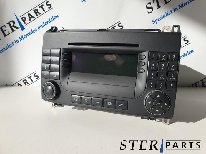 Używane System nawigacji Mercedes Vito (639.7) 2.2 109 CDI 16V Cena € 250,00 Procedura marży oferowane przez Sterparts Mercedes specialist