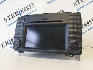 Usagé Système navigation Mercedes Sprinter 3t (906.71) 214 CDI 16V Prix € 495,00 Règlement à la marge proposé par Sterparts Mercedes specialist