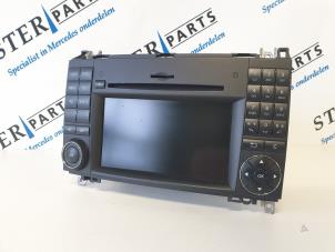 Używane System nawigacji Mercedes Sprinter 3t (906.71) 214 CDI 16V Cena € 295,00 Procedura marży oferowane przez Sterparts Mercedes specialist