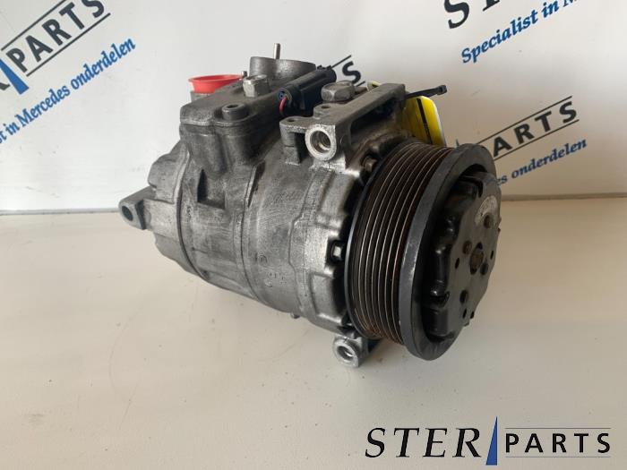 Usagé Pompe clim Mercedes S (W220) 4.0 S-400 CDI V8 32V Prix € 99,50 Règlement à la marge proposé par Sterparts Mercedes specialist
