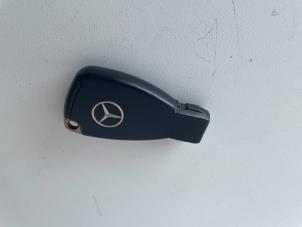 Używane Klucz Mercedes S (W220) 3.2 S-320 CDI Cena € 25,00 Procedura marży oferowane przez Sterparts Mercedes specialist