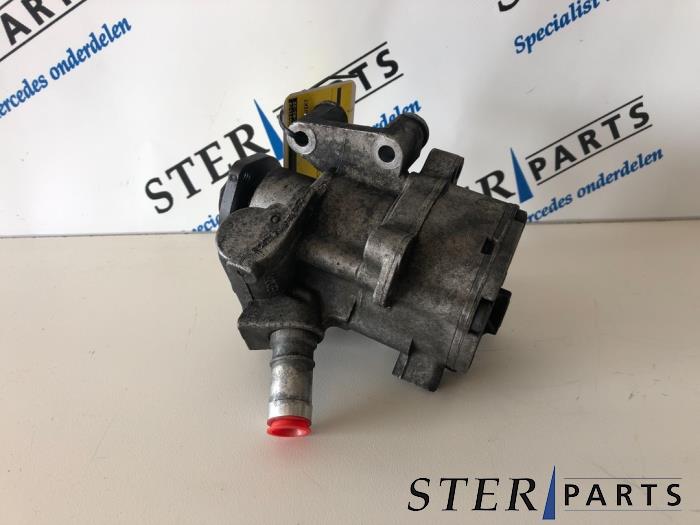 Usagé Pompe de direction Mercedes E (W210) 2.7 E-270 CDI 20V Prix € 50,00 Règlement à la marge proposé par Sterparts Mercedes specialist