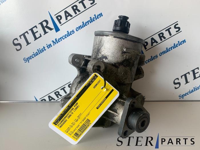 Usagé Pompe de direction Mercedes 190 D (W201) 2.0 D Prix € 45,00 Règlement à la marge proposé par Sterparts Mercedes specialist