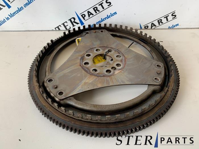 Gebrauchte Starterkranz Mercedes E Combi (S211) 3.2 E-320 CDI 24V Preis € 50,00 Margenregelung angeboten von Sterparts Mercedes specialist