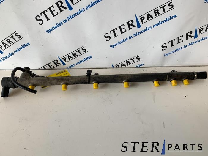 Usagé Système d'injection Mercedes E Combi (S211) 3.2 E-280 CDI 24V Prix € 75,00 Règlement à la marge proposé par Sterparts Mercedes specialist