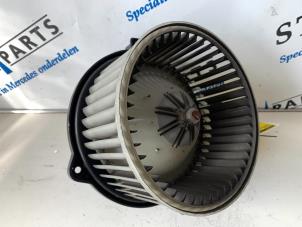 Usados Motor de ventilador de calefactor Mercedes ML I (163) 2.7 270 CDI 20V Precio € 50,00 Norma de margen ofrecido por Sterparts Mercedes specialist