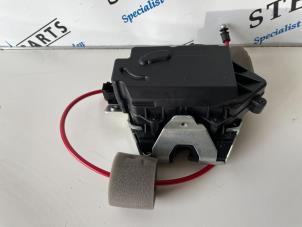 New Tailgate lock mechanism Mercedes ML II (164/4JG) 3.0 ML-350 CDI 4-Matic V6 24V Price € 114,89 Inclusive VAT offered by Sterparts Mercedes specialist