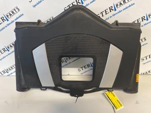 Używane Obudowa filtra powietrza Mercedes S (W221) 3.5 S-350 24V Cena € 69,50 Procedura marży oferowane przez Sterparts Mercedes specialist