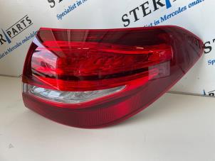 New Taillight, right Mercedes C Estate (S205) C-180 1.6 16V BlueEfficiency Price € 239,31 Inclusive VAT offered by Sterparts Mercedes specialist