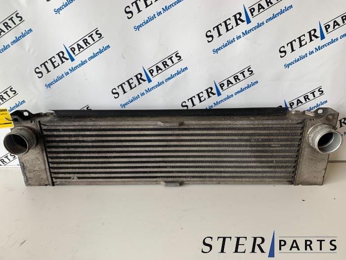 Usados Intercooler Mercedes Vito (639.7) 2.2 111 CDI 16V Precio € 35,70 IVA incluido ofrecido por Sterparts Mercedes specialist