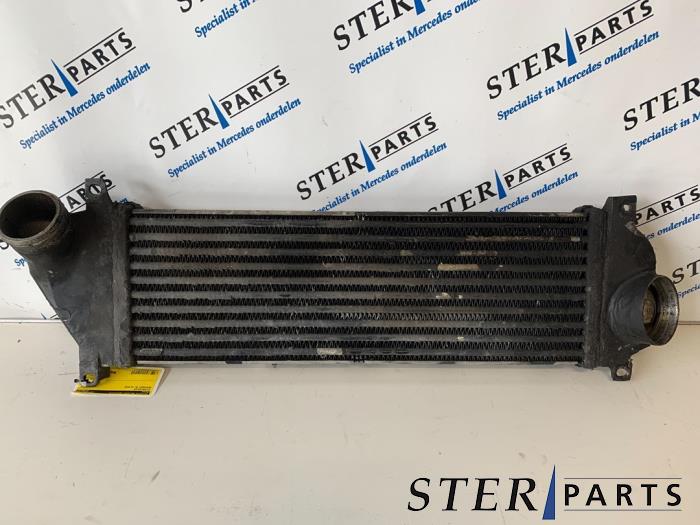 Usados Intercooler Mercedes ML I (163) 400 4.0 CDI V8 32V Precio € 99,50 Norma de margen ofrecido por Sterparts Mercedes specialist