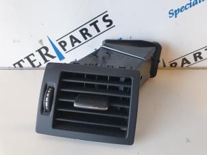Used Dashboard vent Mercedes A (W169) 1.5 A-150 5-Drs. Price € 14,95 Margin scheme offered by Sterparts Mercedes specialist
