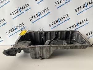 Used Sump Mercedes C (W203) 2.2 C-200 CDI 16V Price € 34,95 Margin scheme offered by Sterparts Mercedes specialist