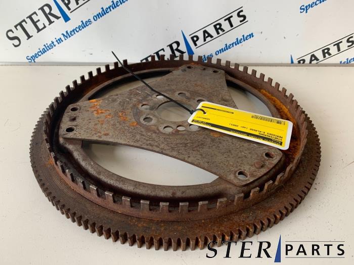 Gebrauchte Starterkranz Mercedes E Combi (S211) 3.2 E-320 CDI 24V Preis € 50,00 Margenregelung angeboten von Sterparts Mercedes specialist