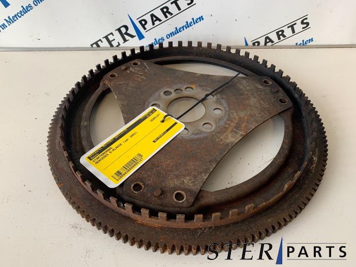 Gebrauchte Starterkranz Mercedes E Combi (S211) 3.2 E-320 CDI 24V Preis € 50,00 Margenregelung angeboten von Sterparts Mercedes specialist