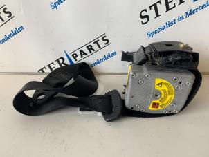 Used Front seatbelt buckle, left Mercedes S (W220) 3.2 S-320 CDI 24V Price € 60,00 Margin scheme offered by Sterparts Mercedes specialist