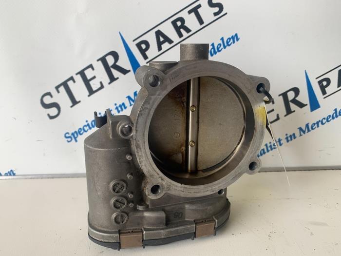 Throttle body from a Mercedes-Benz S (W220) 5.8 S-600L V12 36V 2000