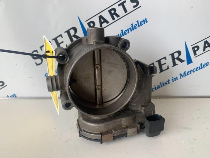 Throttle body from a Mercedes-Benz S (W220) 5.8 S-600L V12 36V 2000