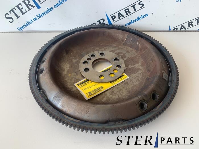 Gebrauchte Starterkranz Mercedes S (W221) 3.5 S-350 24V Preis € 99,95 Margenregelung angeboten von Sterparts Mercedes specialist