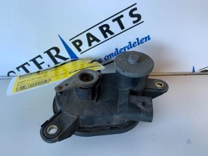 Used Intake manifold actuator Mercedes E (W210) 3.2 E-320 CDI 24V Price € 45,00 Margin scheme offered by Sterparts Mercedes specialist