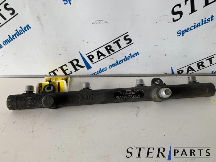 Usagé Système d'injection Mercedes ML I (163) 400 4.0 CDI V8 32V Prix € 45,00 Règlement à la marge proposé par Sterparts Mercedes specialist