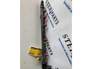 Used Fuel injector nozzle Mercedes E (W211) 2.2 E-220 CDI 16V Price € 94,95 Margin scheme offered by Sterparts Mercedes specialist
