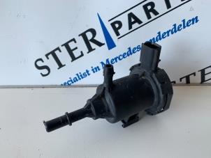 Used Fuel pressure regulator Mercedes B (W246,242) 1.6 B-200 BlueEFFICIENCY Turbo 16V Price € 19,95 Margin scheme offered by Sterparts Mercedes specialist
