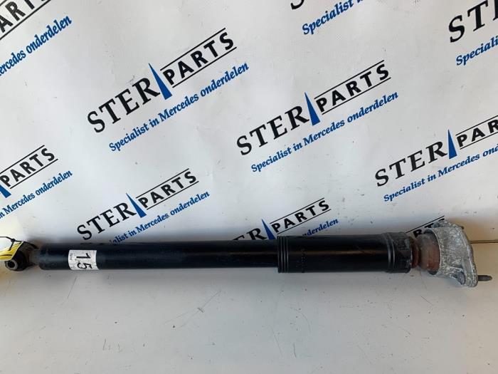 Rear shock absorber, right from a Mercedes-Benz GLK (204.7/9) 2.2 200 CDI 16V BlueEfficiency 2014