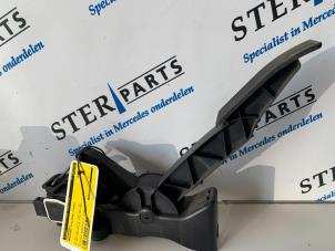 Used Accelerator pedal Mercedes A (W169) 1.7 A-170 Price € 24,95 Margin scheme offered by Sterparts Mercedes specialist