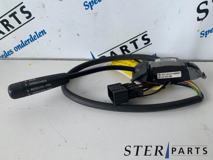 Begagnade Farthållarknapp Mercedes E (W210) 3.2 E-320 24V Pris € 24,95 Marginaltabell erbjuds av Sterparts Mercedes specialist