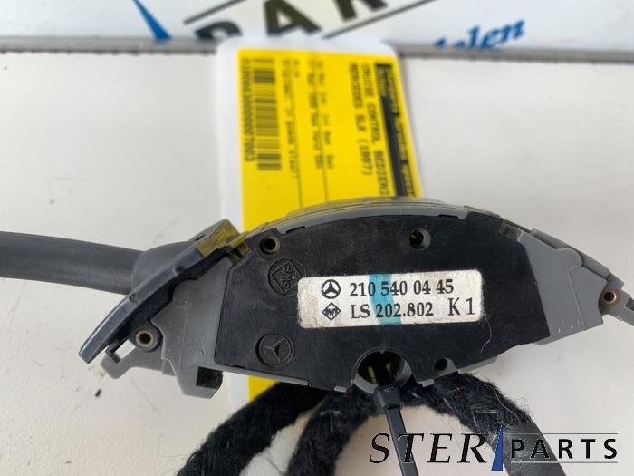 Cruise control switch Mercedes SLK 2.0 200 16V - A2105400445