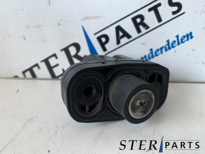 Begagnade Diverse Mercedes S (W221) 3.0 S-320 CDI 24V 4-Matic Pris € 12,50 Marginaltabell erbjuds av Sterparts Mercedes specialist