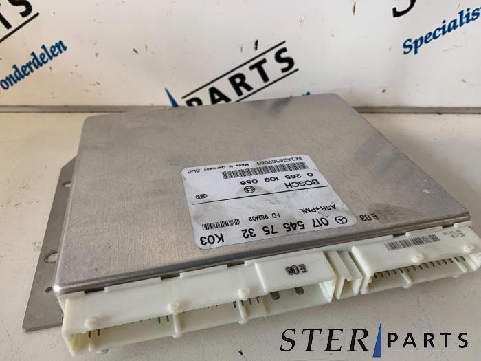Used ASR computer Mercedes E (W210) 2.0 E-200 D 16V Price € 40,00 Margin scheme offered by Sterparts Mercedes specialist