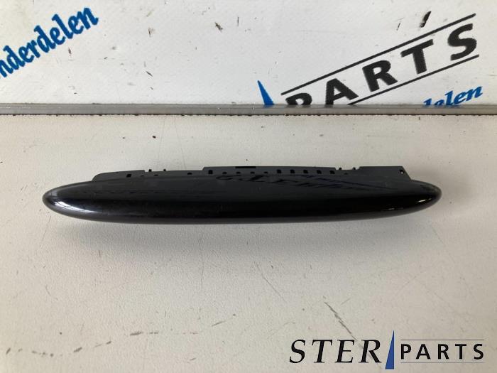 Begagnade PDC-panel Mercedes B (W245) 2.0 B-180 CDI 16V Pris € 19,95 Marginaltabell erbjuds av Sterparts Mercedes specialist