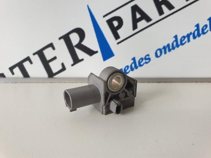 Airbag sensor Mercedes C 2.2 C250 CDI 16V BlueEFFICIENCY A2048201985
